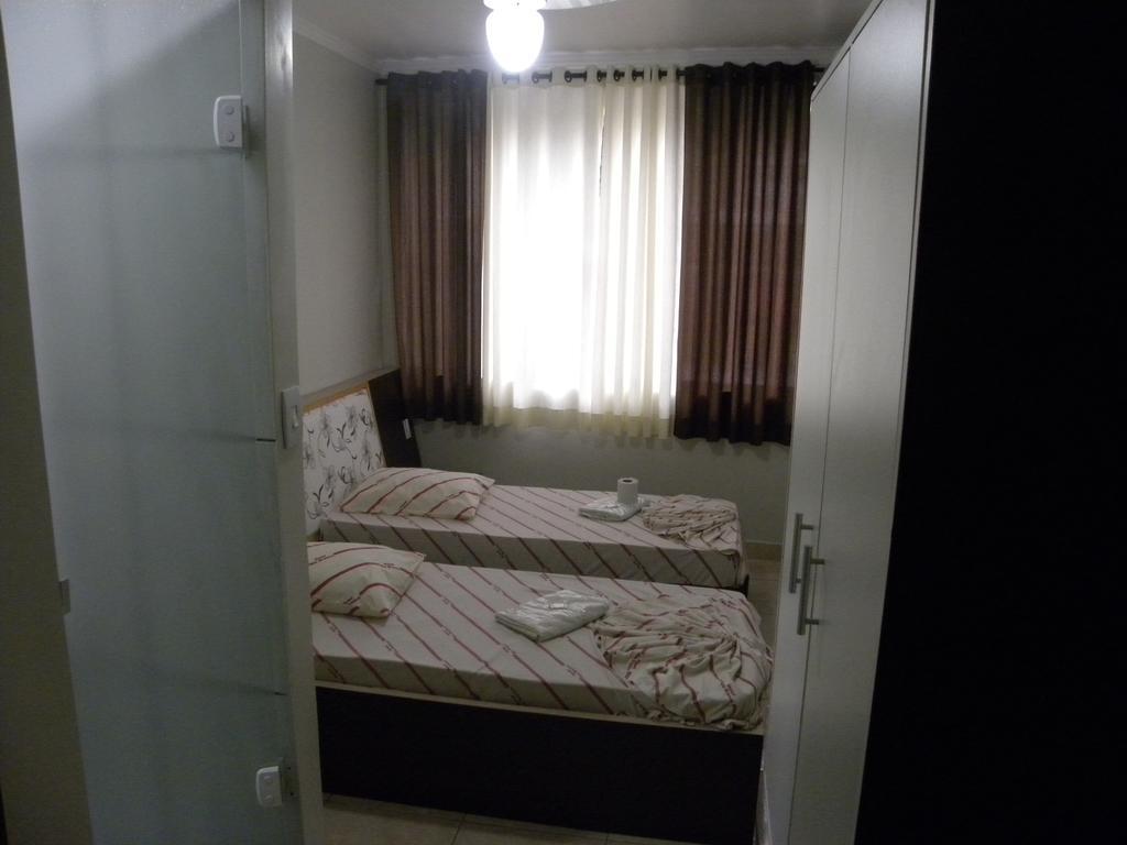 Quarto Twin Standard