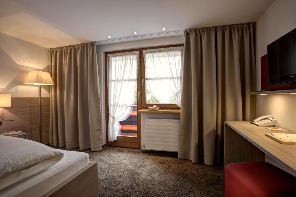 Standard Single Room,1589495220:JPEG