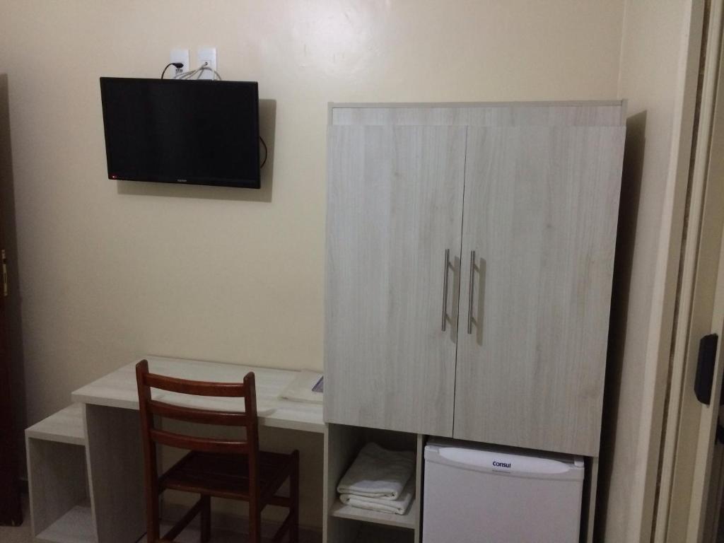 Quarto com 2 Camas de Solteiro