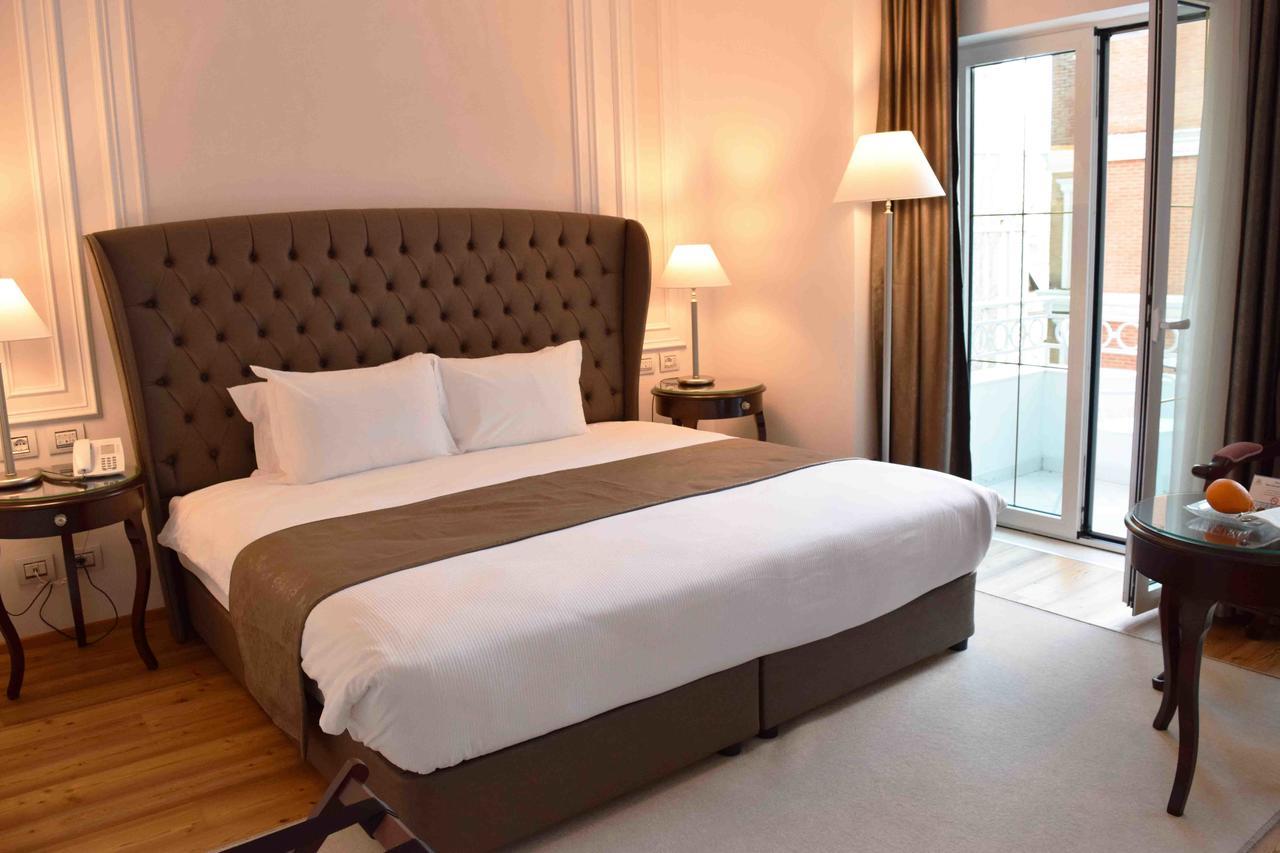 Deluxe Double Room,640861227:JPEG