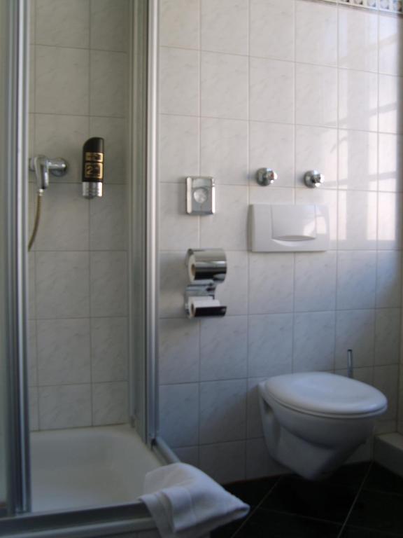 Single Room,66603745:JPEG
