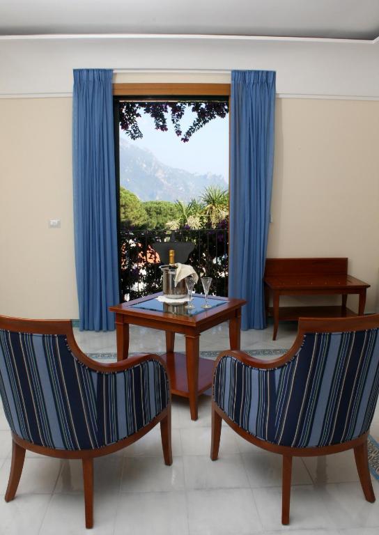 Quarto Deluxe com Cama de Casal ou 2 de Solteiro