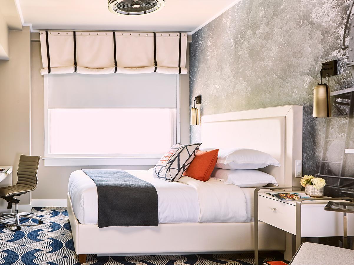 Deluxe Junior Suite,747579308:JPEG