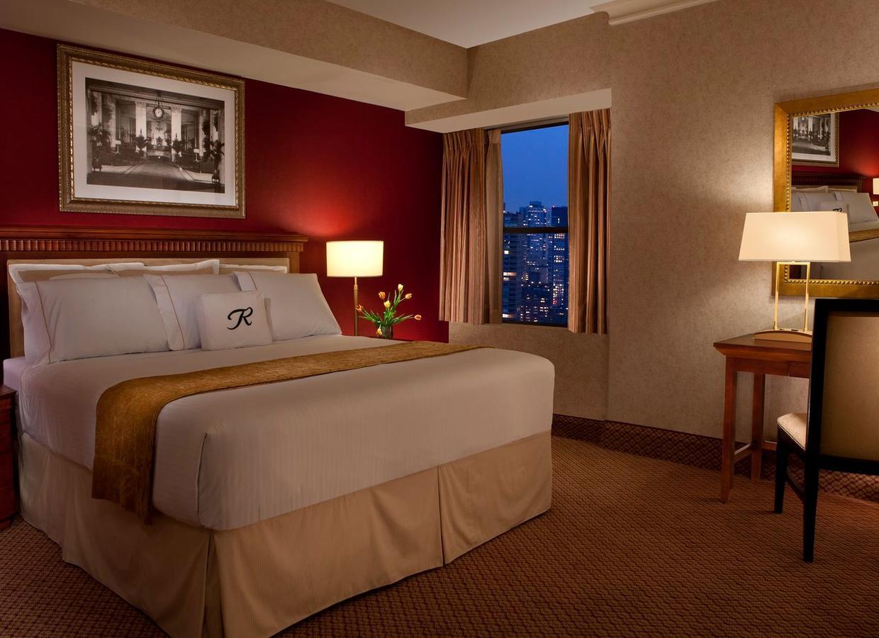 Barrierefreies Deluxe Zimmer mit Kingsize-Bett