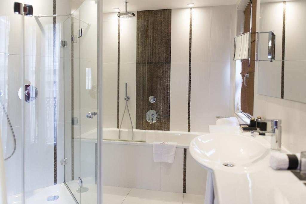 Junior Suite met Balkon en Uitzicht op het Operagebouw