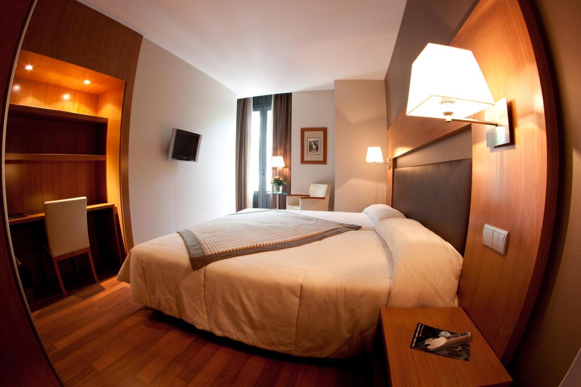 Superior Double or Twin Room,1215342631:JPEG
