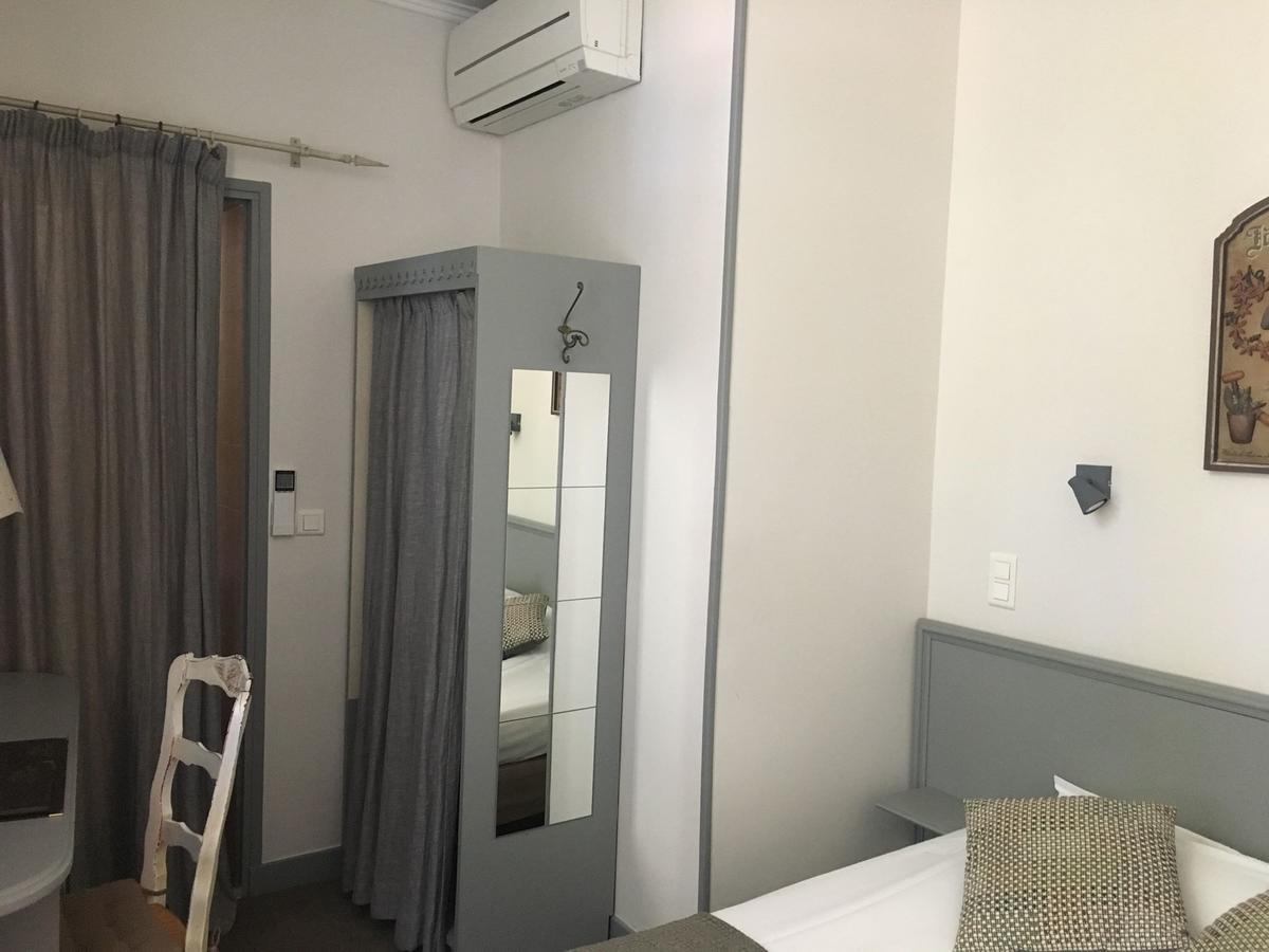Quarto Duplo com Banheiro Compartilhado