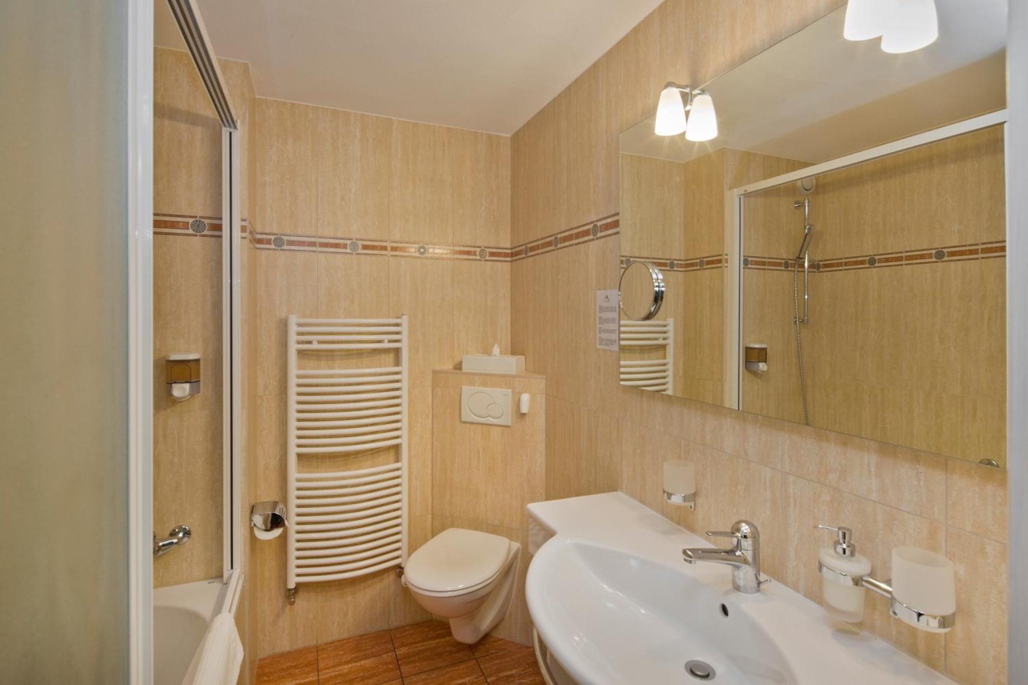 Northern Twin Room