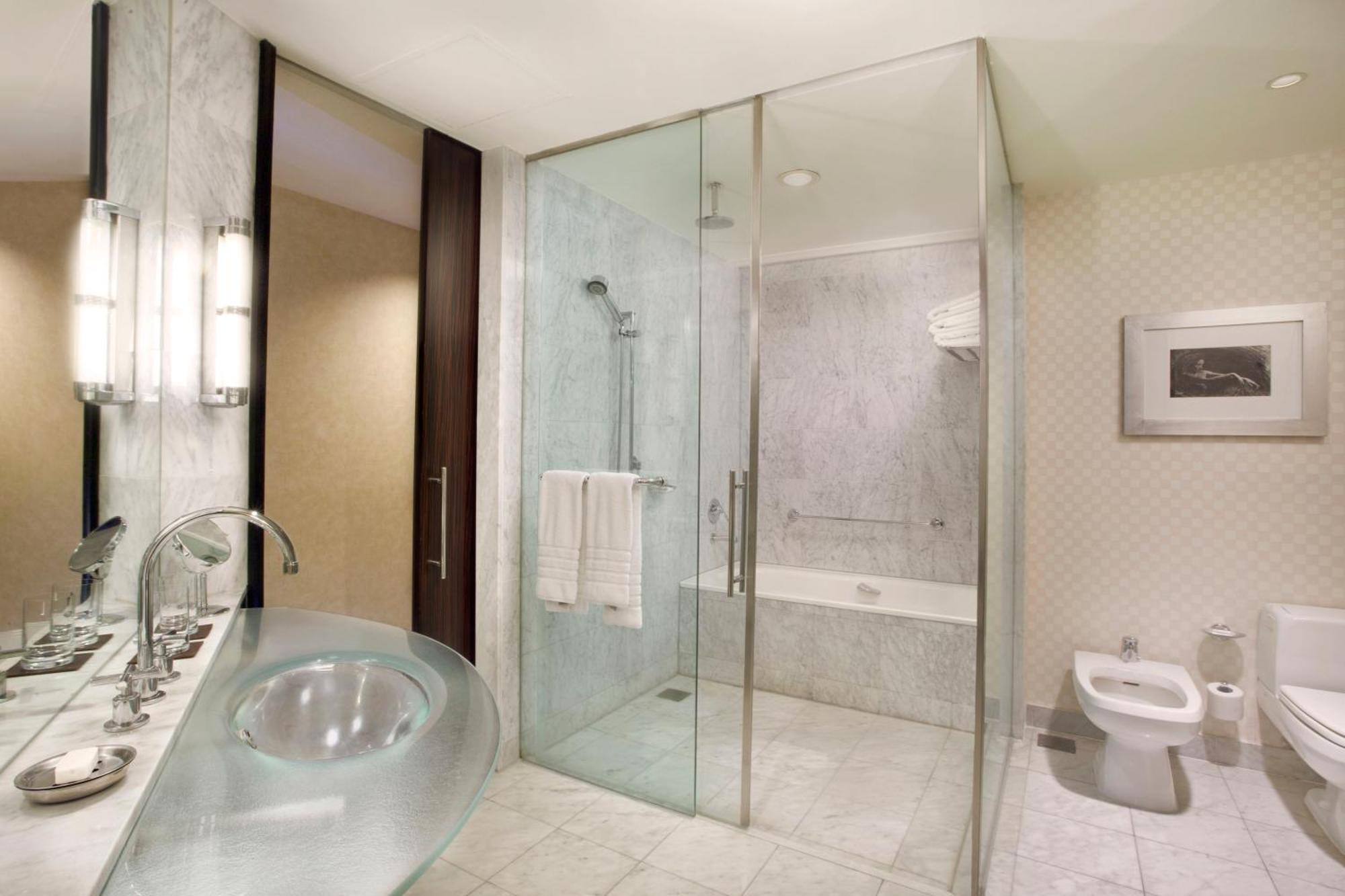 Chambre Lit King-Size - Vue sur Ville