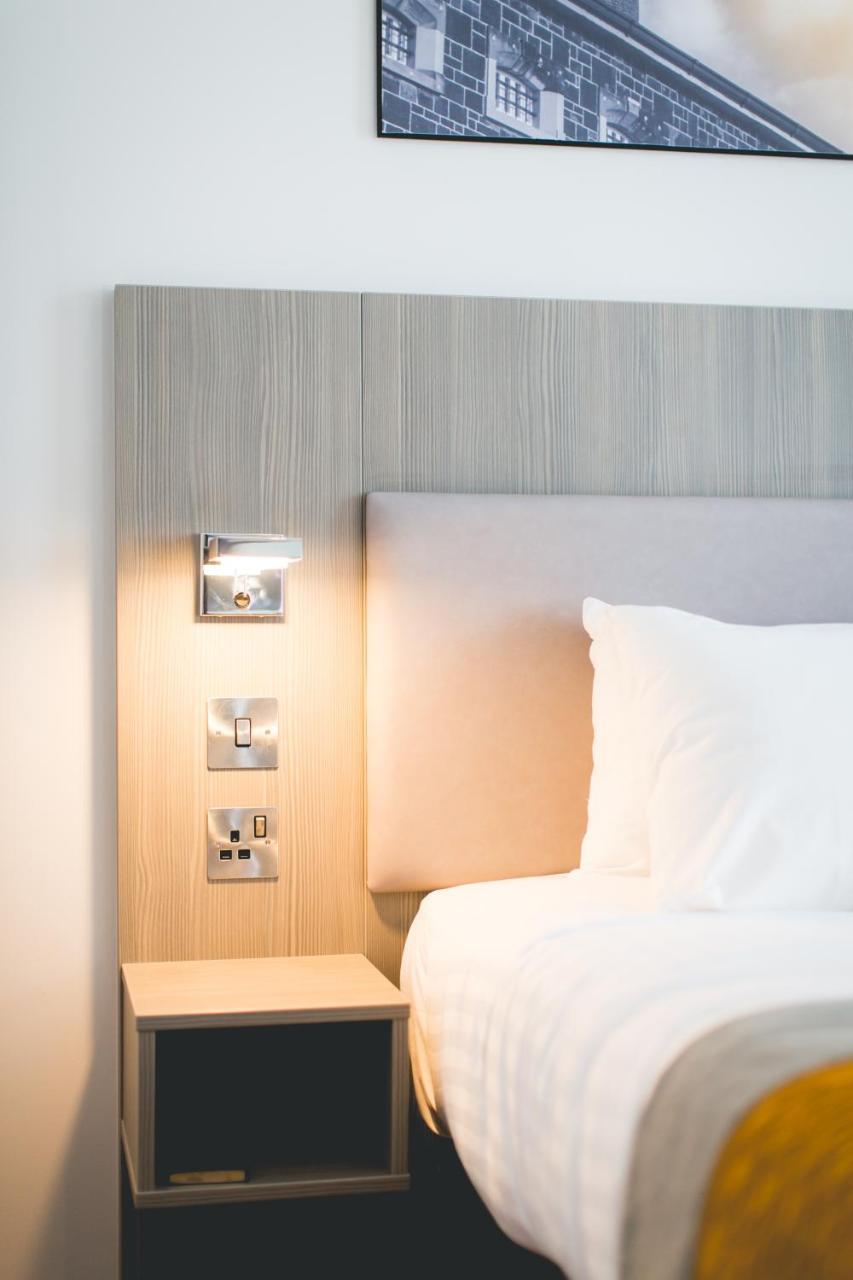 Chambre avec Lit Double et Lit Simple