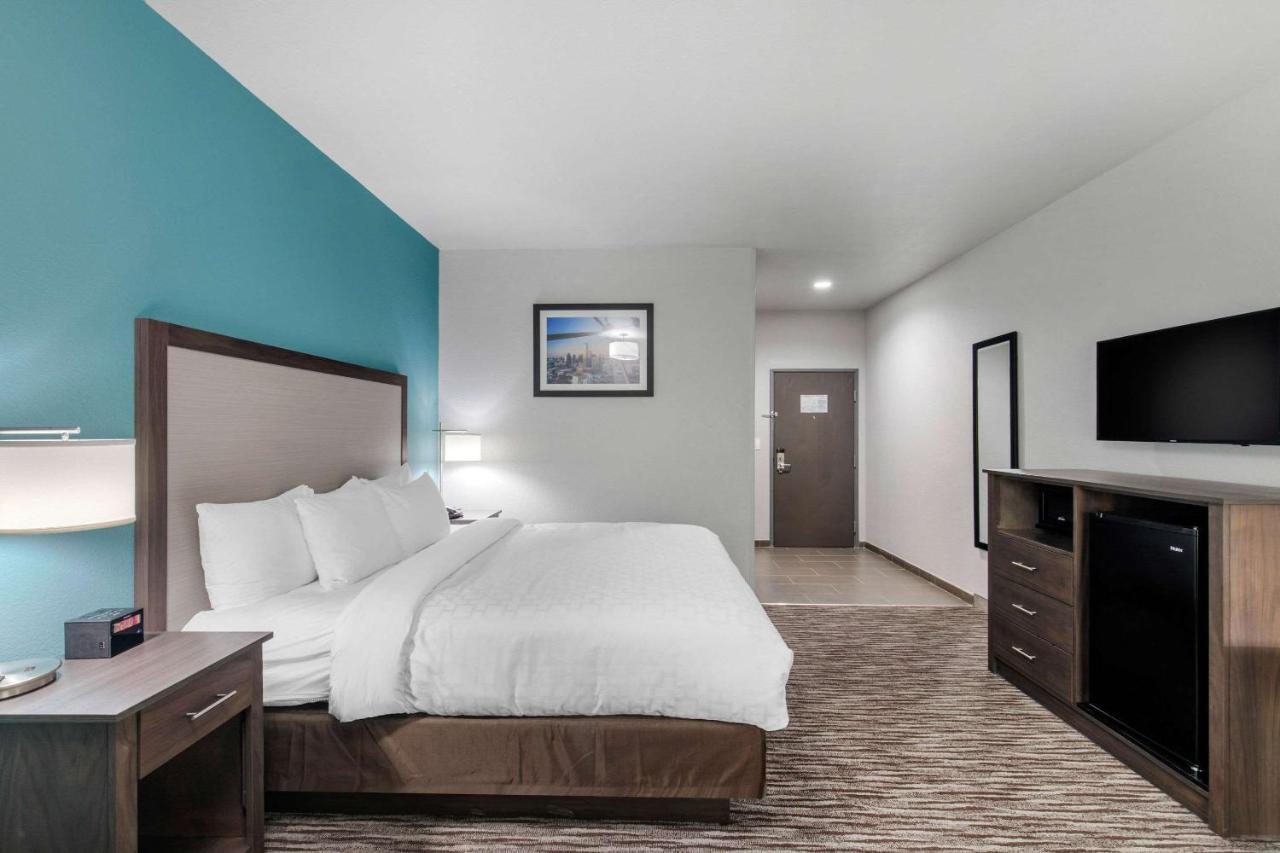 King Room - Accessible/Non-Smoking