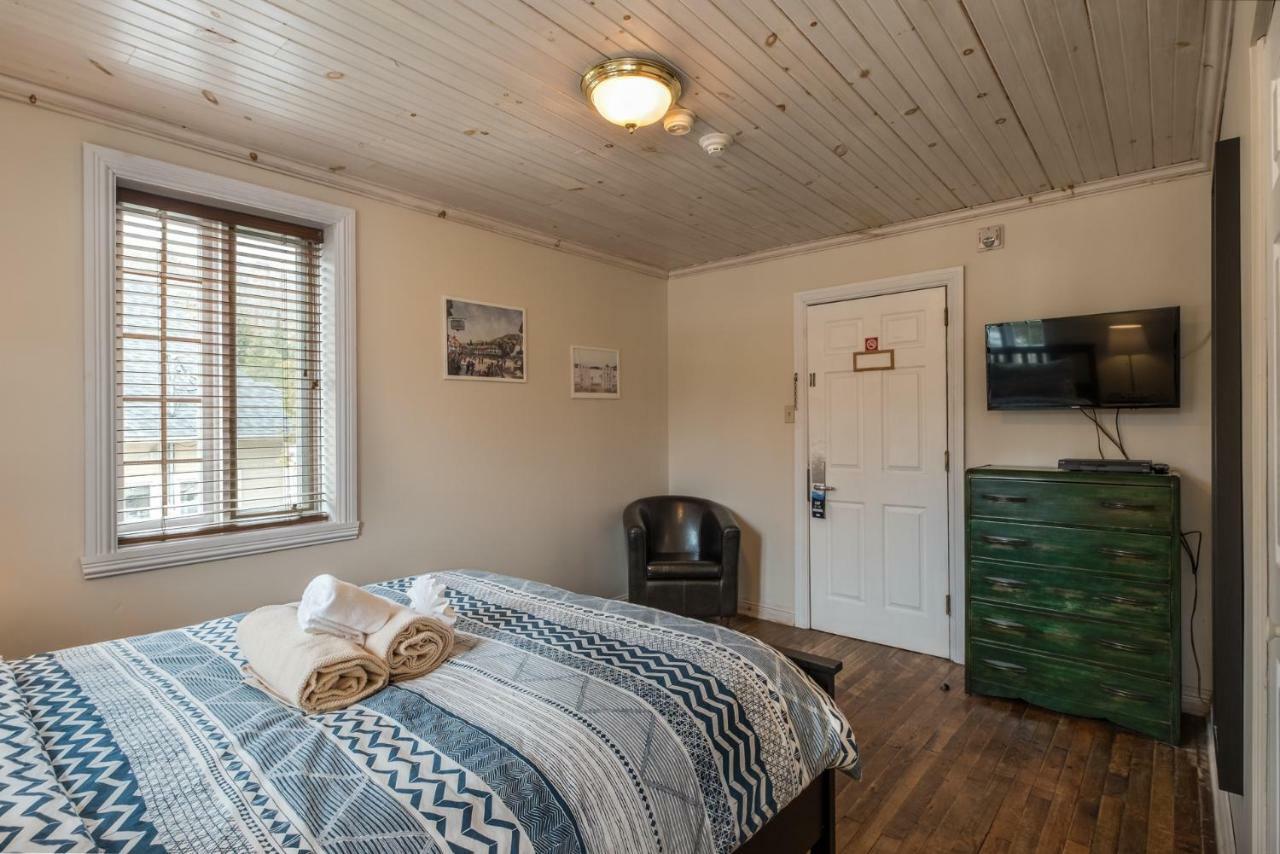 Queen Room,786052209:JPEG