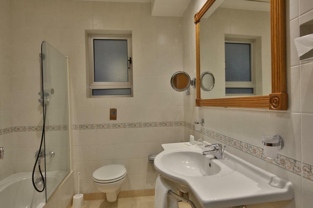 Double or Twin Room with Sea View South Facing