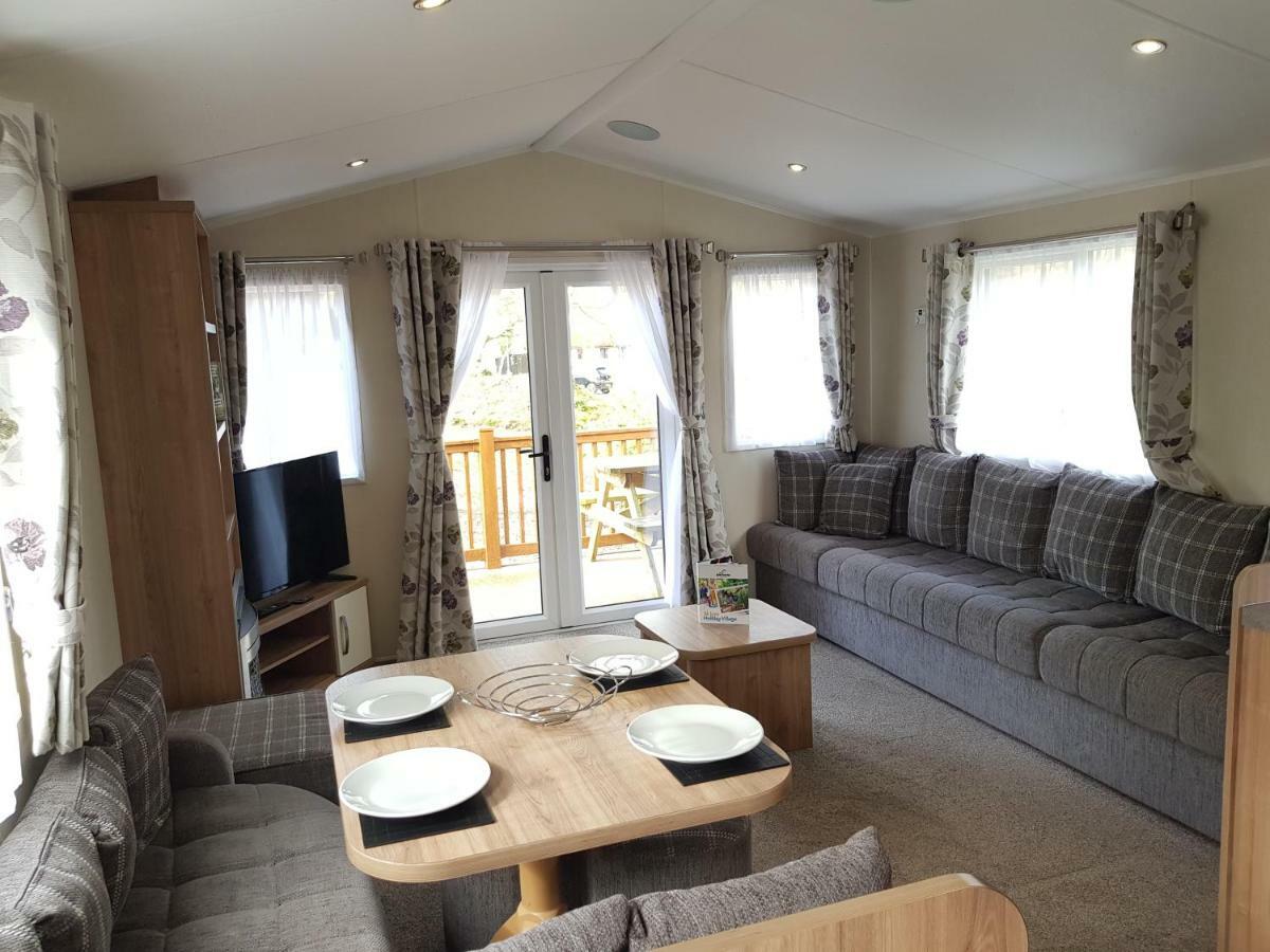2 Bedroom Gold Caravan Lodge,806151465:JPEG