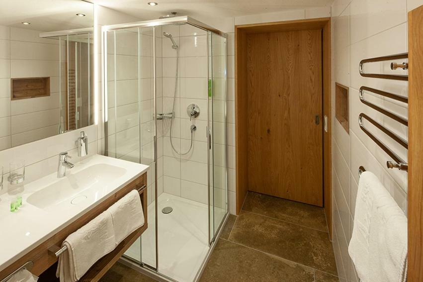 Double Room,812401260:JPEG