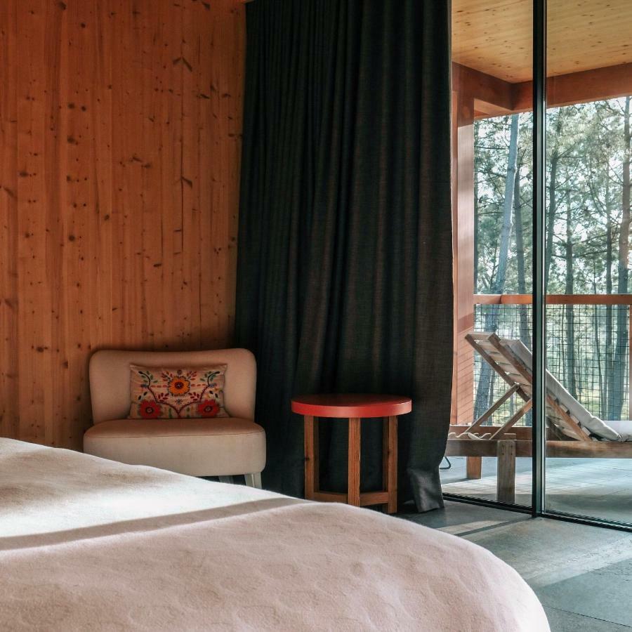 Suite,813110154:JPEG