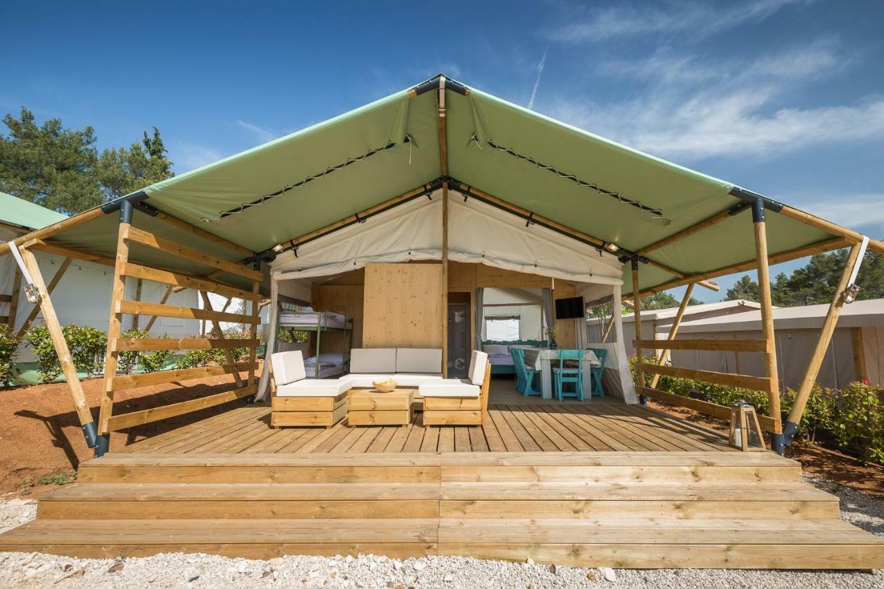 Family Three-Bedroom Tent Terrace