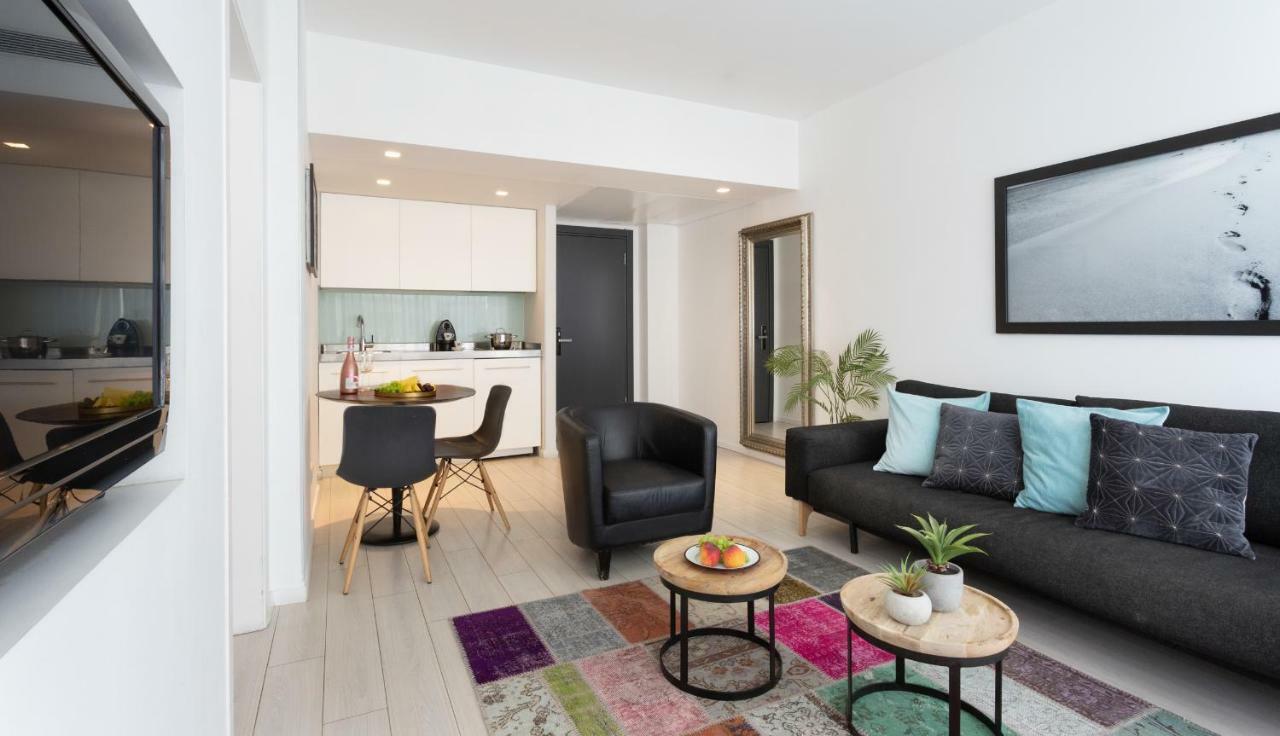 One-Bedroom Apartment with Balcony & City View,831558089:JPEG