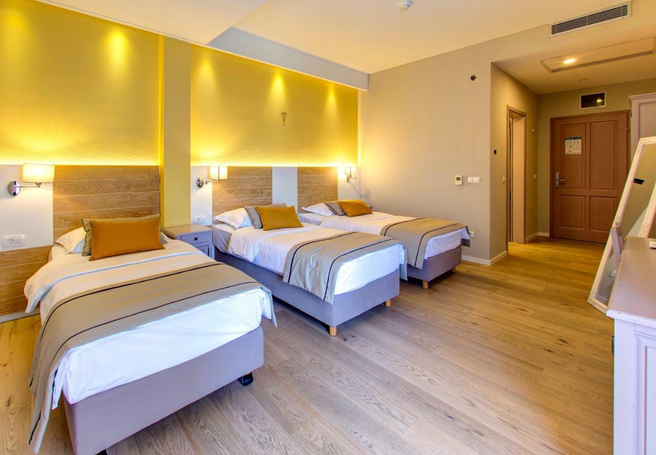 Habitación Triple adaptada para personas con movilidad reducida