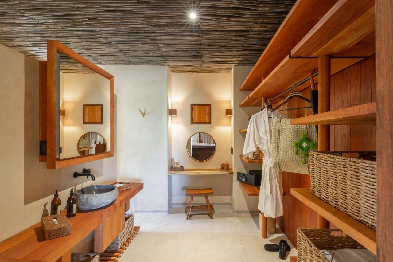 Ground floor Ocean front Suite,906284677:JPEG