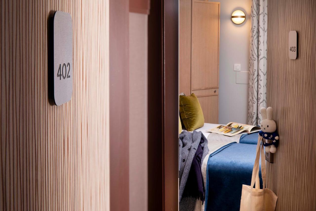 Two Connecting Double Rooms,1039051528:JPEG