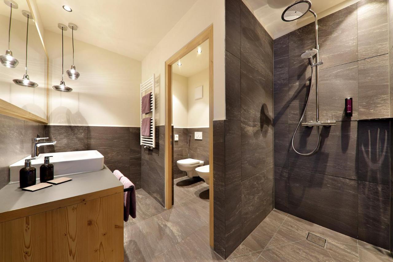 Deluxe Room,1025750629:JPEG