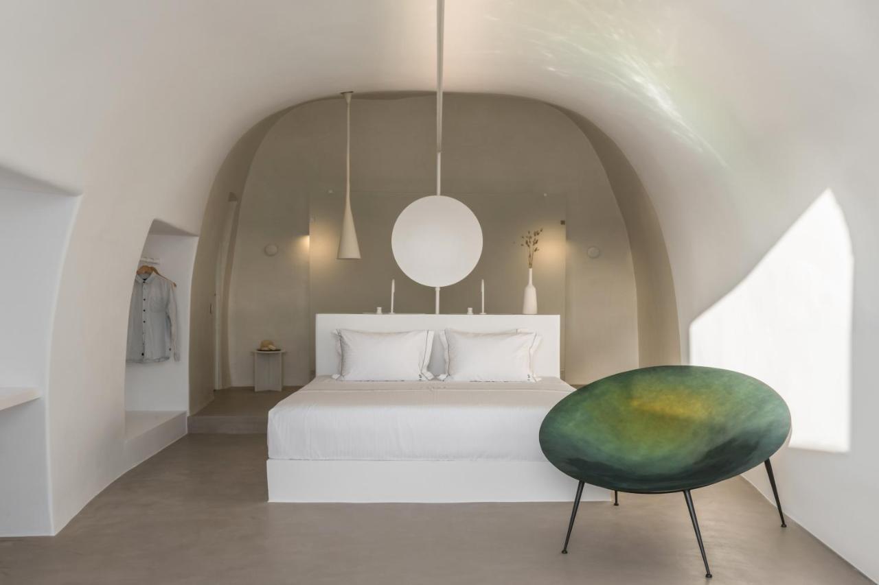 Iconic Suite with Private Outdoor Plunge Pool and Caldera View,982625449:JPEG