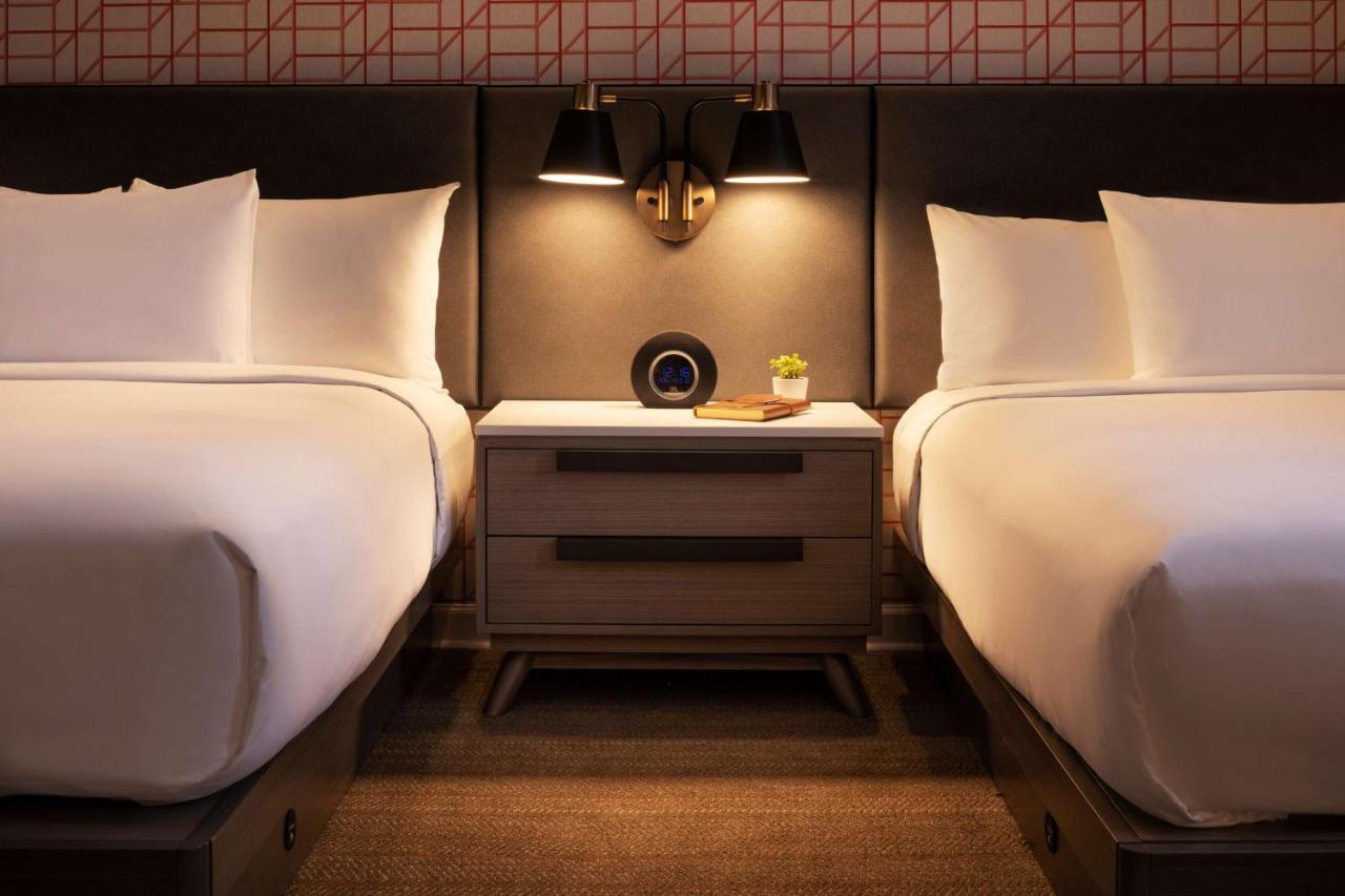 Queen Room with Two Queen Beds,983736487:JPEG