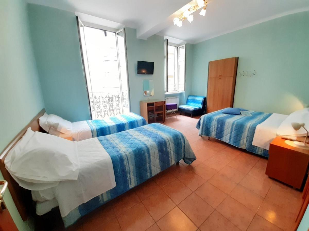 Large Family Room,994600702:JPEG