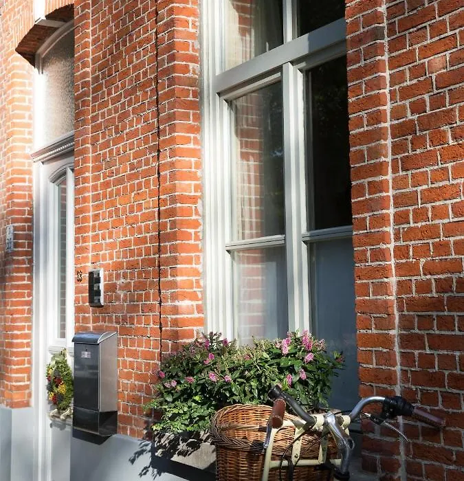 Two Rooms In Bruges-1