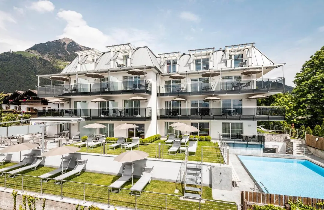 Amelia Apartments-1