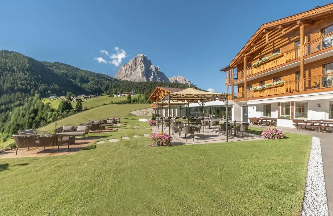 Hotel Rodella-1