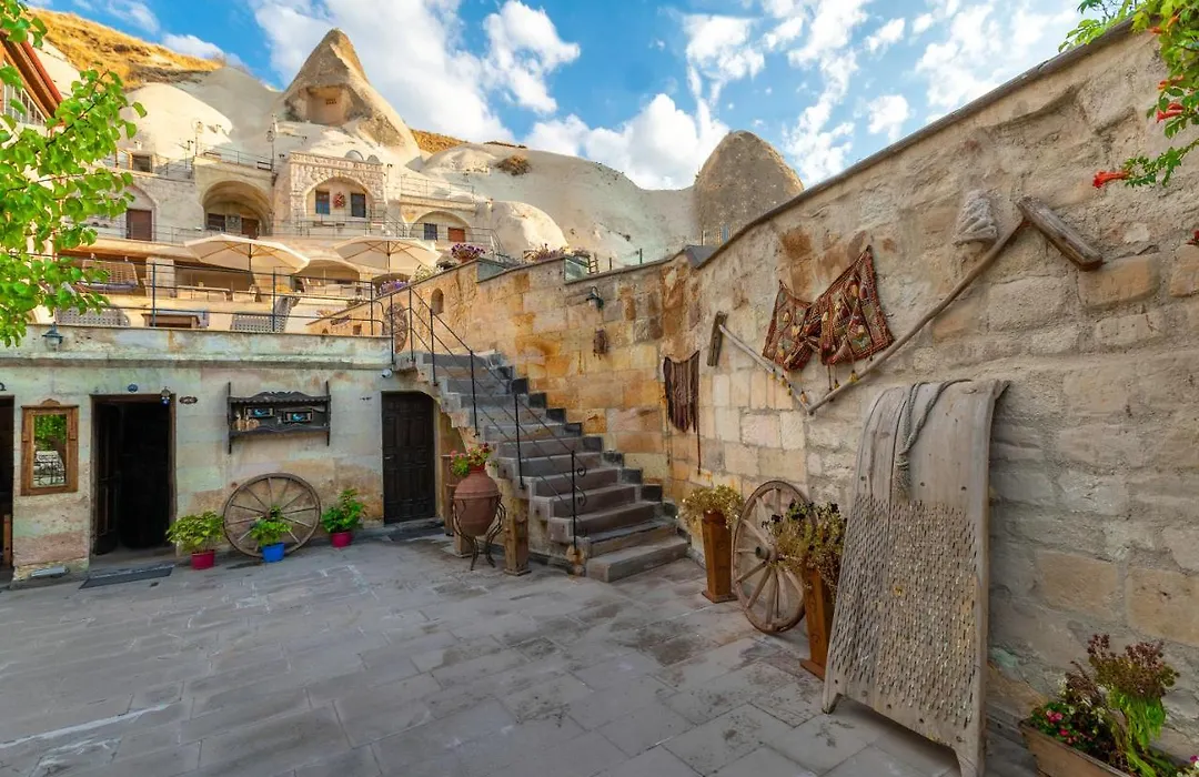 Helen Cave Suites-1