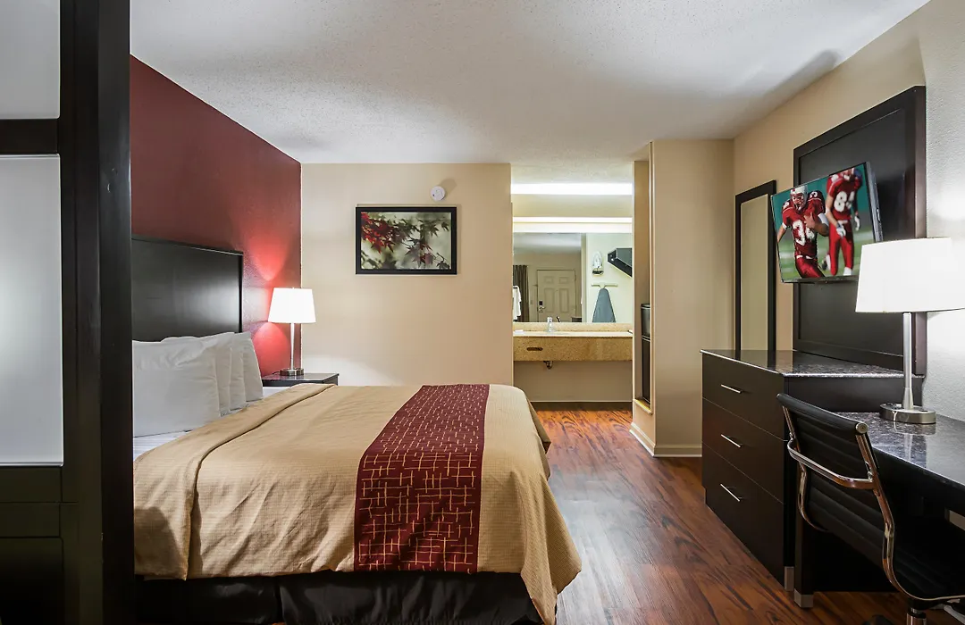 Red Roof Inn & Suites Scottsboro-1