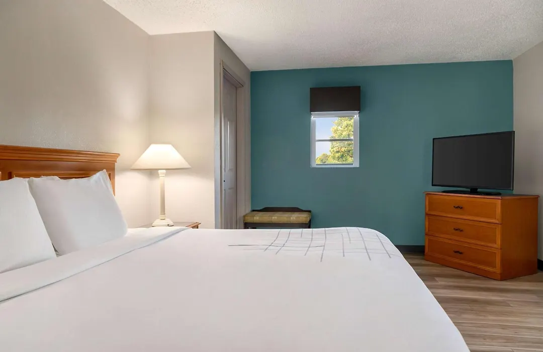 La Quinta Inn By Wyndham Columbus I-70E Reynoldsburg-1