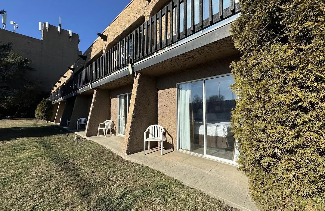 Divya Sutra Plaza And Conference Centre, Vernon, Bc-1