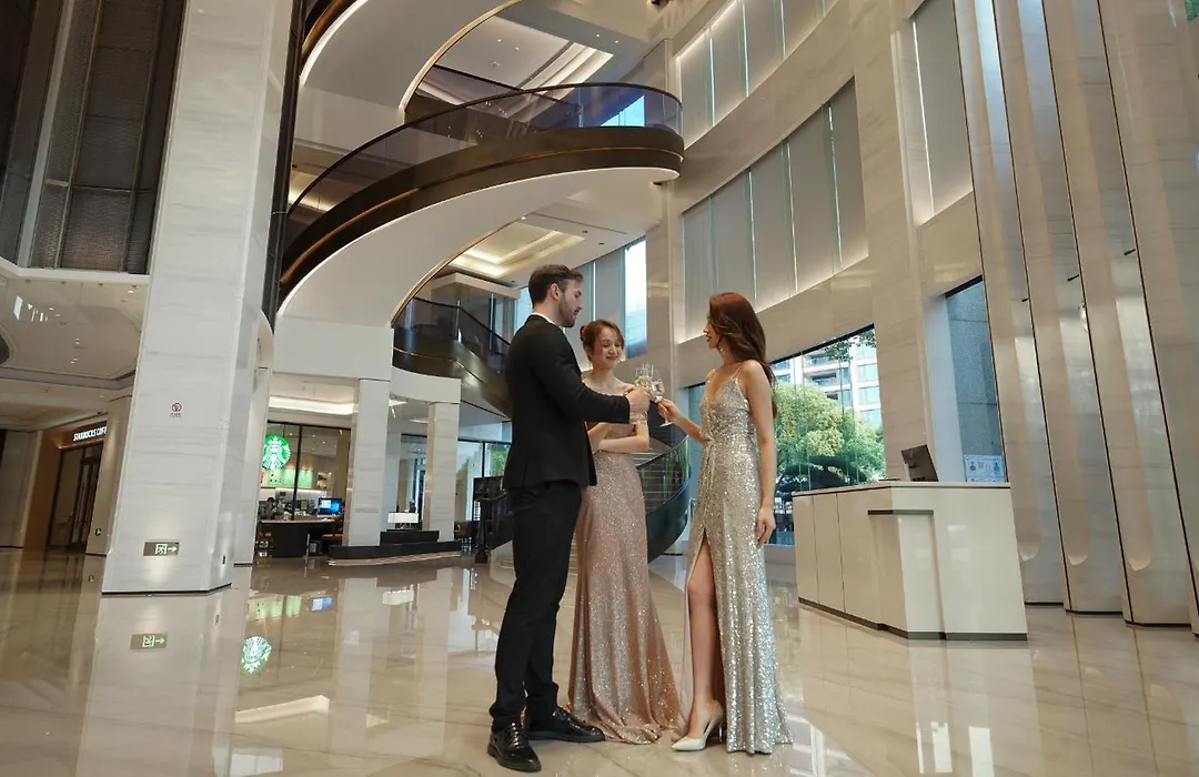 Kingdom Hotel-1