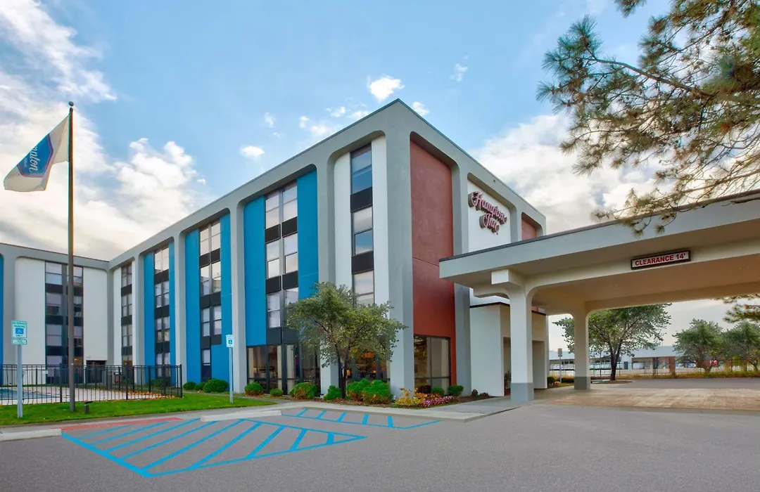 Hampton Inn Detroit Madison Heights South Troy-1