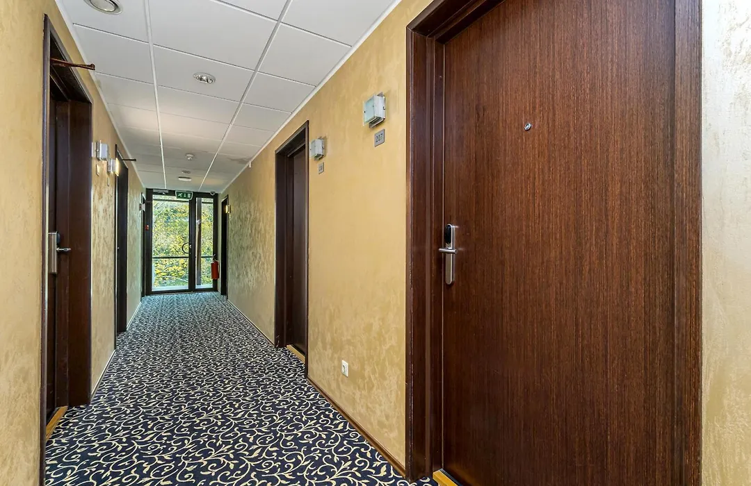 Hotel Rocca Al Mare-1