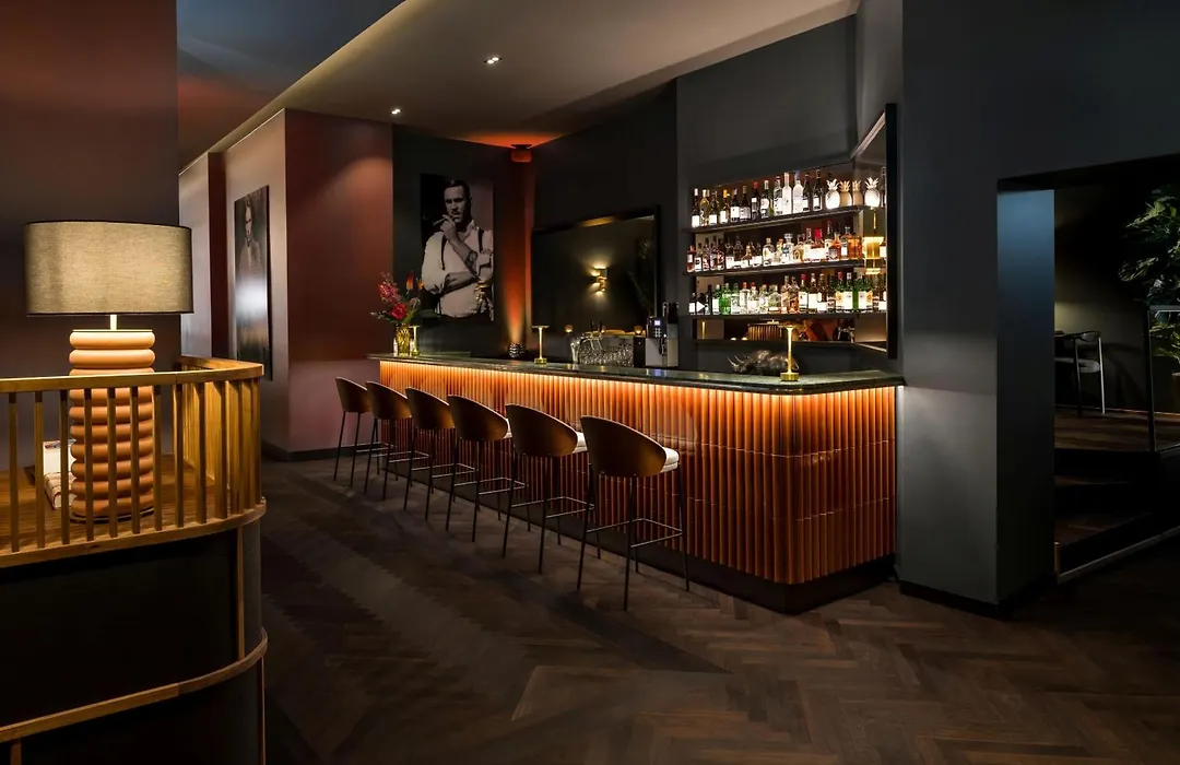 Hotel Amano Duesseldorf-1