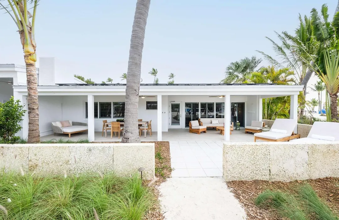 Islander Resort-1