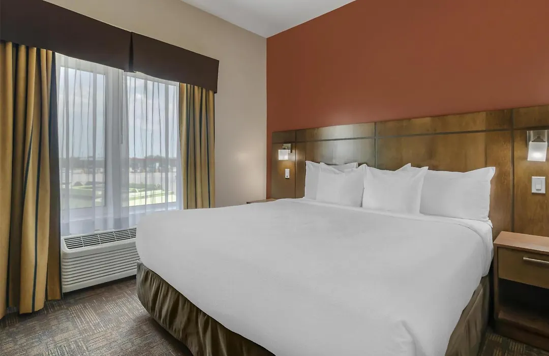 Best Western Plus Winnipeg West-1
