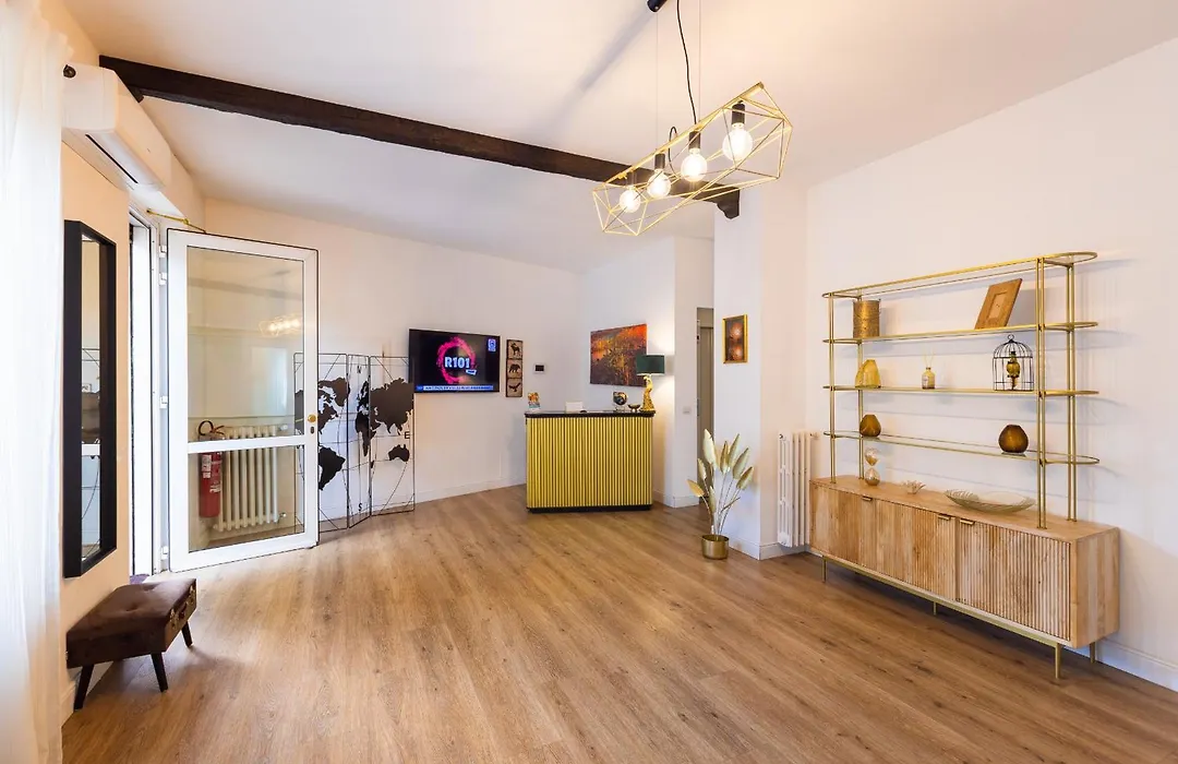 Domino Hotel-1