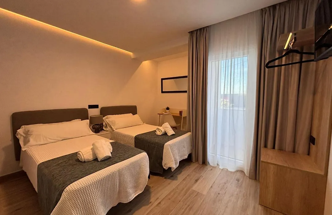 Hostal Hs Puerto Lumbreras-1