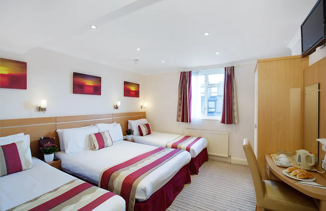 Bright Modern Flat Close To Queensway-1