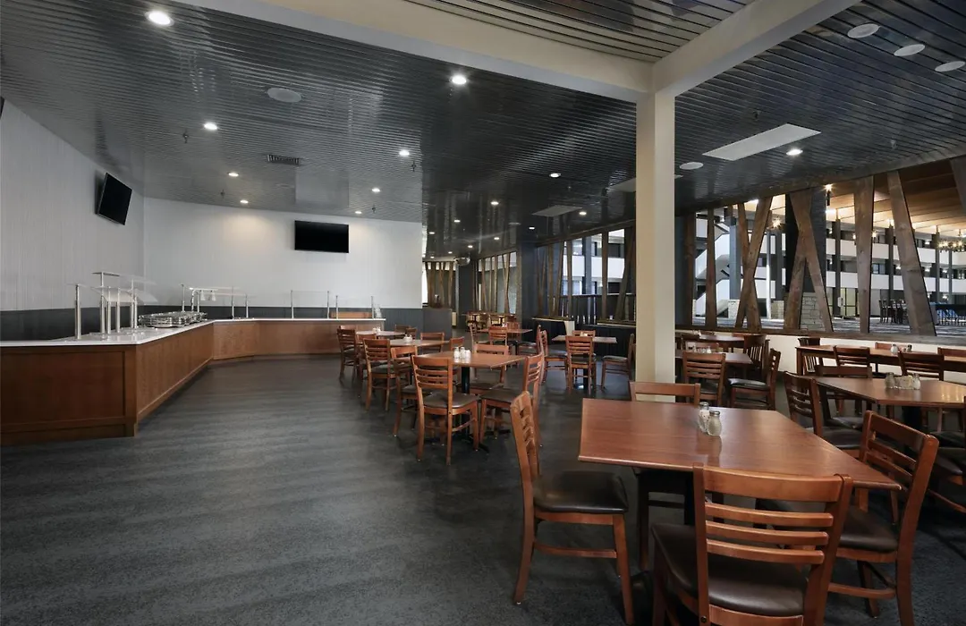 Doubletree By Hilton Manhattan, Ks-1