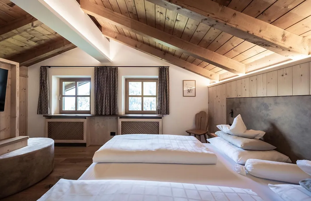 Charmehotel Uhrerhof - Deur-1
