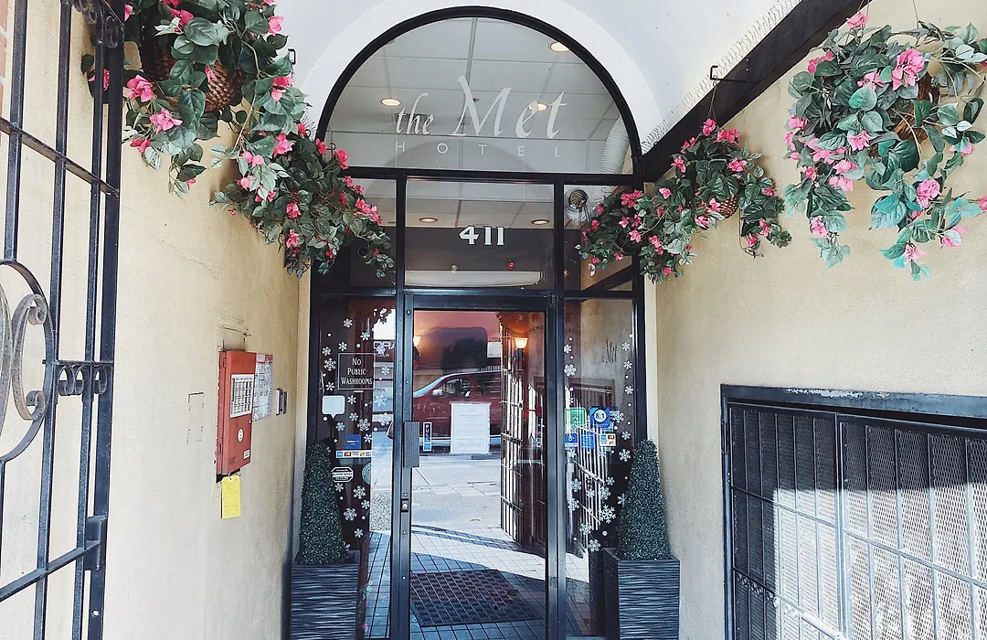 The Met Hotel-1
