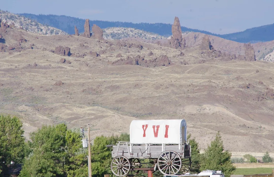 Yellowstone Valley Inn-1