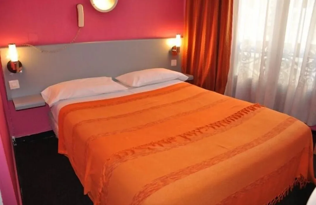 Hotel Moderne-1